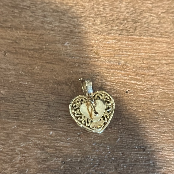 Katy Briscoe “My Cherie” Heart Pendant 18k Solid Gold heart with diamond Pendant - Picture 7 of 10